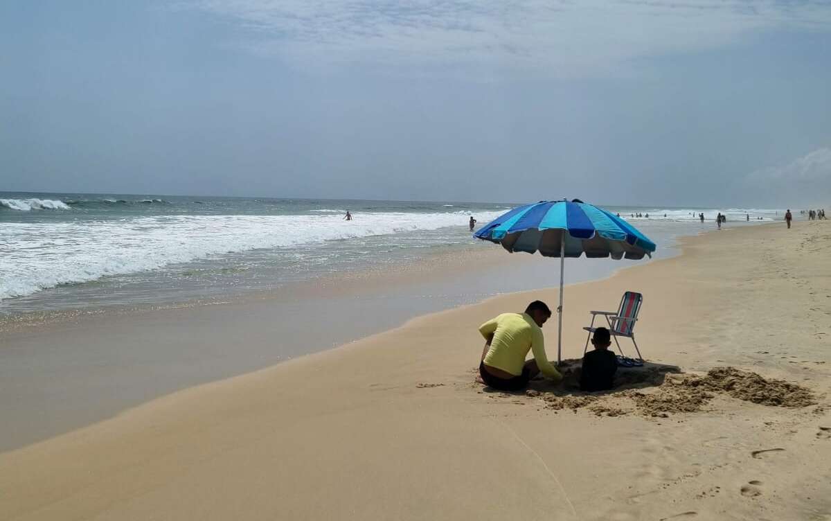Fortaleza tem 13 trechos de praia próprios para banho neste fim de semana
