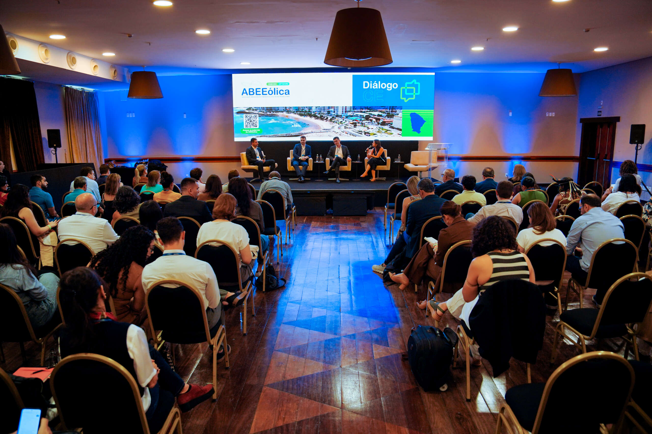 Semace destaca avanços no licenciamento e na gestão ambiental durante evento do setor eólico